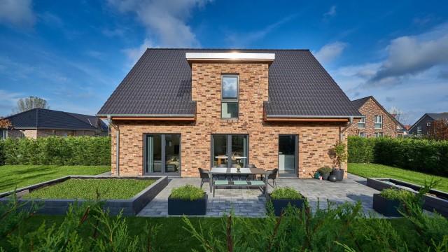 Einfamilienhaus mit Flachdachgaube | Heinz von Heiden