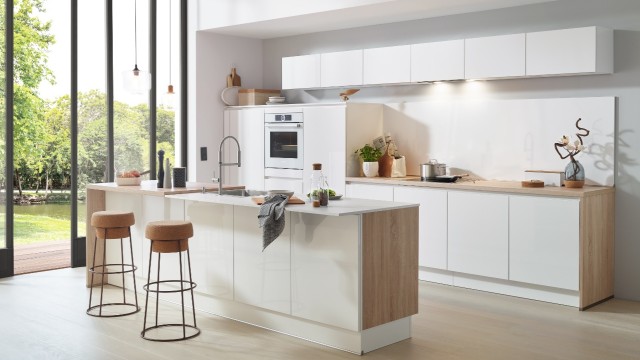Eine Wohnung oder Haus von einem Bauträger kaufen Simplicity Musterküche von Küche&Co.