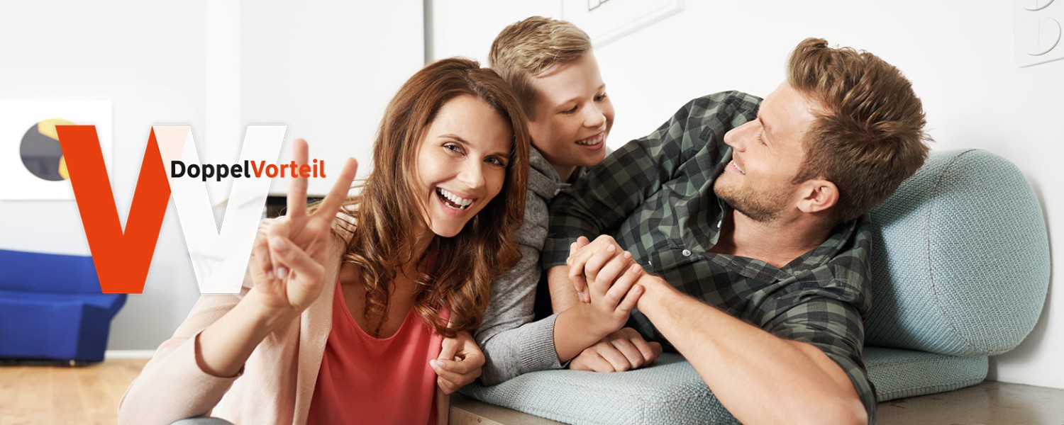 Eine Familie freut sich über die exklusiven Vorteile der Wüstenrot Bausparkasse für Mitglieder von Partnergewerkschaften und -Verbänden. Eine Familie freut sich über die exklusiven Vorteile der Wüstenrot Bausparkasse für Mitglieder von Partnergewerkschaften und -Verbänden.